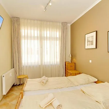 Duenenschloss Duenenschloss 1-07